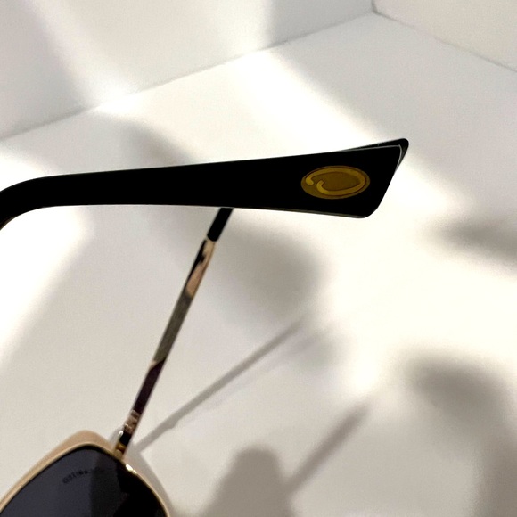 OSCAR BY OSCAR DE LA RENTA, METAL FRAME POLARIZED SUNGLASSES, SUPER NICE & CHIC - Picture 8 of 10